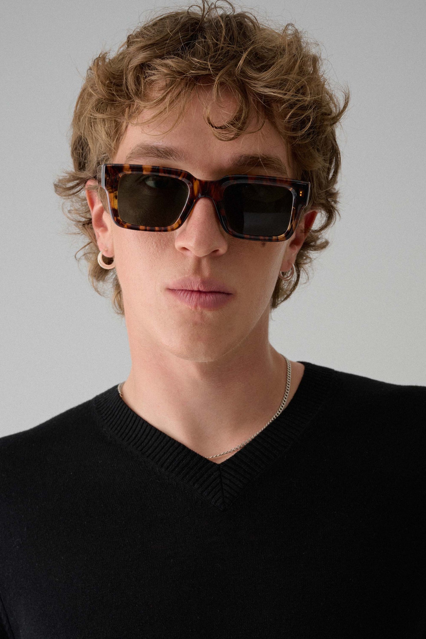 SZADE - dixon ; walnut / moss polarised