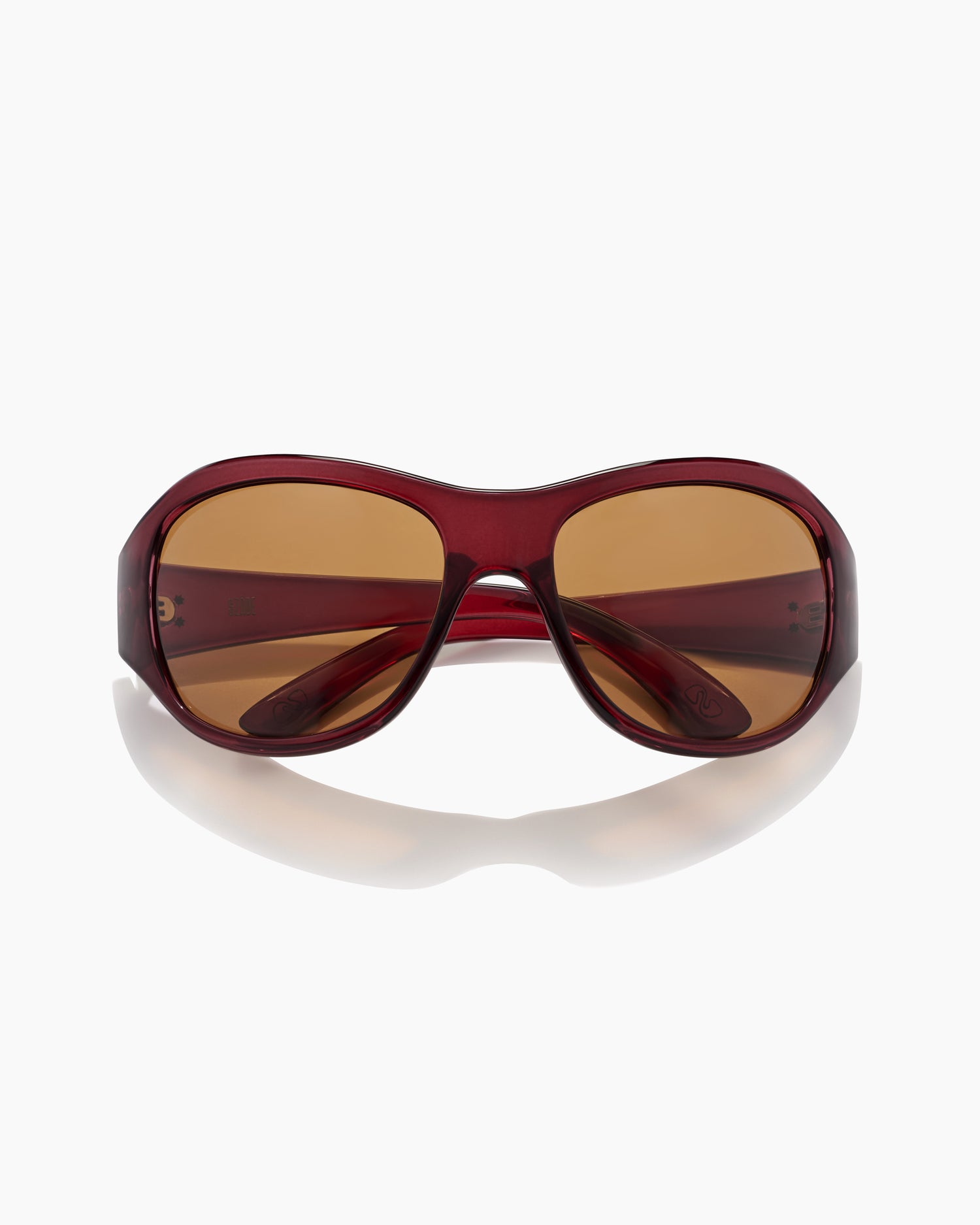 SZADE - sunny ; pinot noir / hazelnut