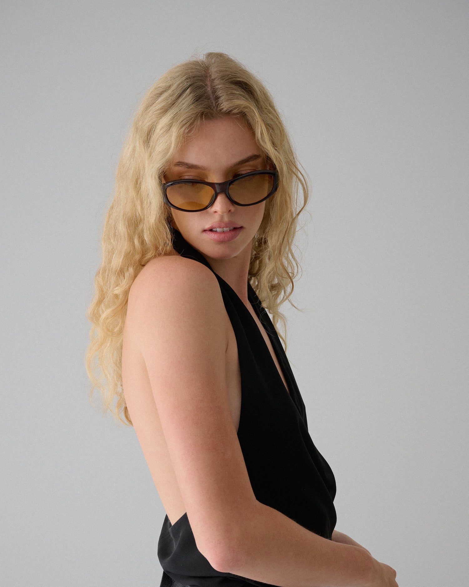 SZADE - brooks ; mocha / caramello